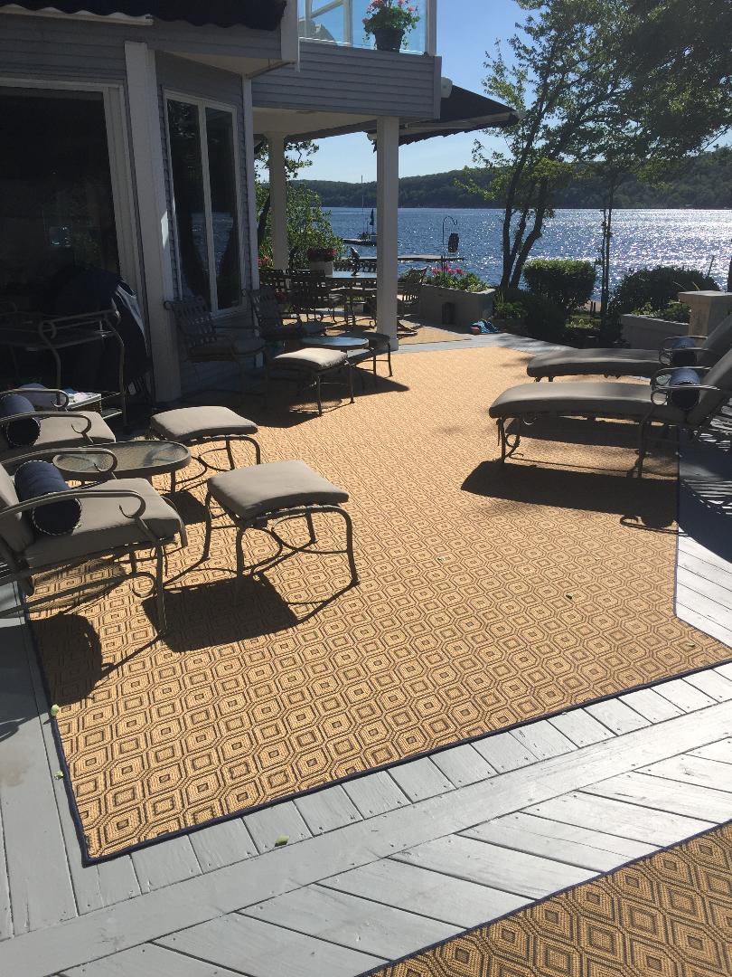Lakehouse-outdoor-area-rug.jpg